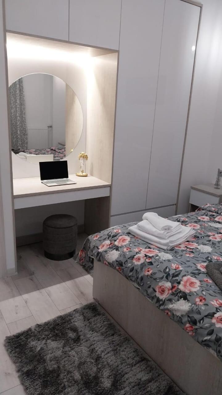 The Golden Home 1 Пирей Экстерьер фото